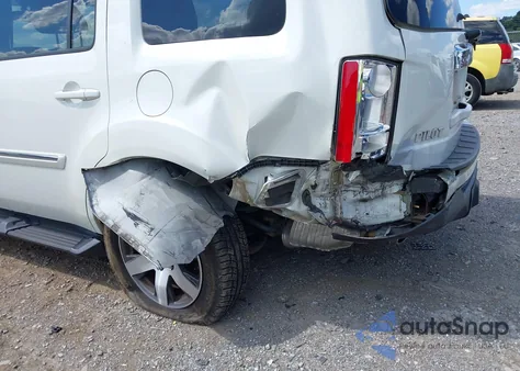 2013 Honda Pilot Touring z USA, uszkodzony, nr VIN 5FNYF4H97DB010642